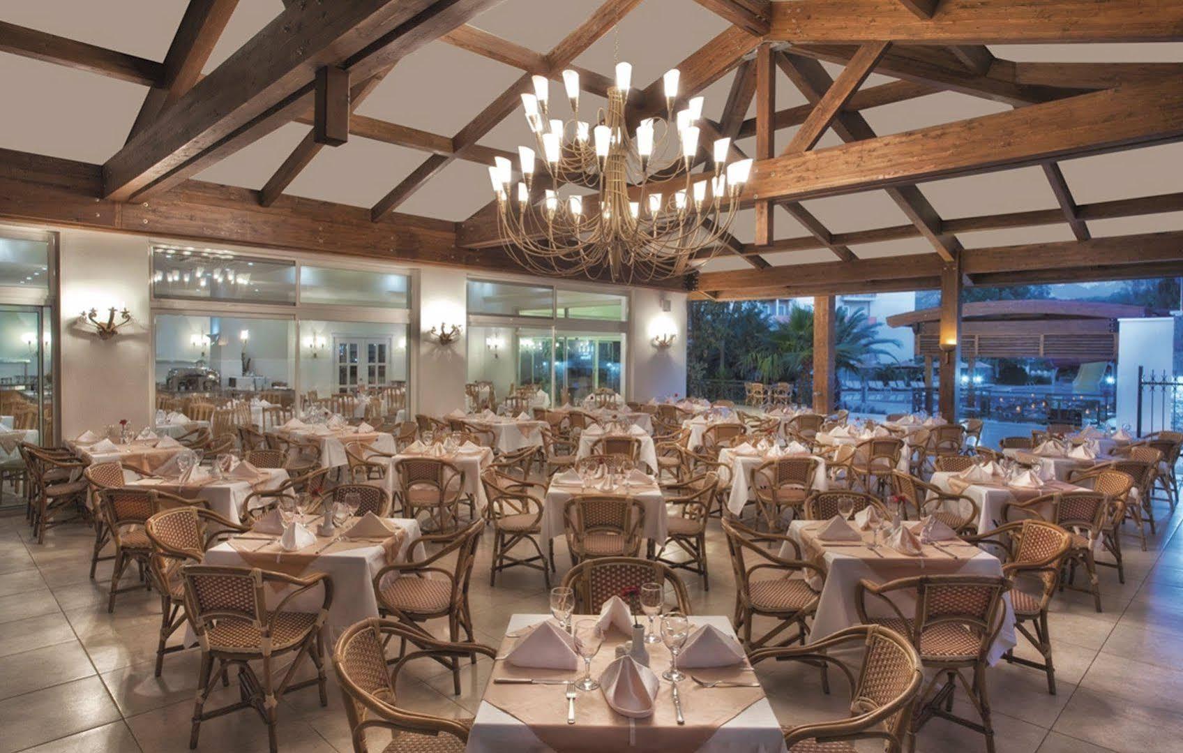 Akka Claros Hotel Kemer Esterno foto